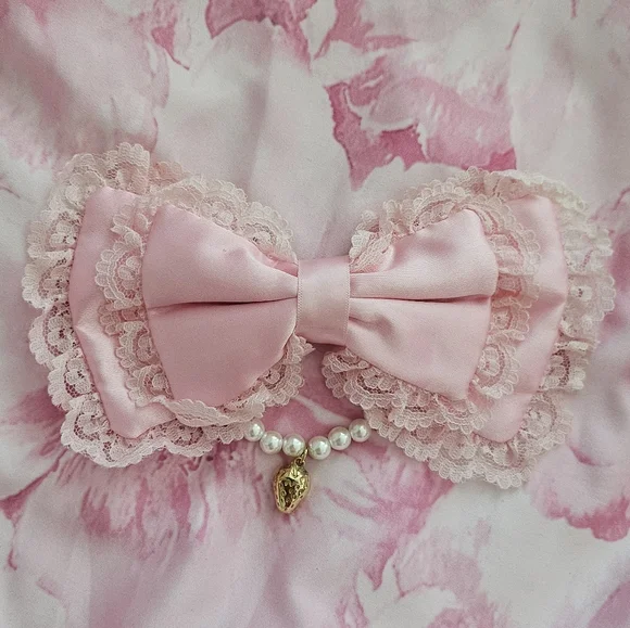 Princess Melody Pink Lace Trim Oversize Bow Pearl Chain Gold Strawberry Charm - Picture 1 of 4